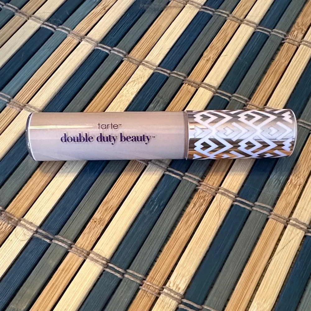 Tarte Shape Tape Radiant Concealer - light neutral 22N - Picture 2 of 6